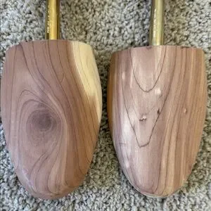 Gucci Cedar Wood Shoe Trees with Gold Accents Gucci | Shoes | Gucci Cedar Wood Shoe Trees With Gold  main image 3